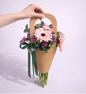 Kraft Taşımalı Bukette Pembe Gerbera ve Hüsnüyusuf