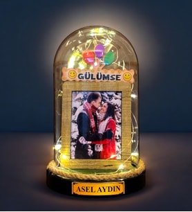 Kişiye Özel Fotoğraflı ve Yazılı LED Lambalı Fanus Gülümse Temalı